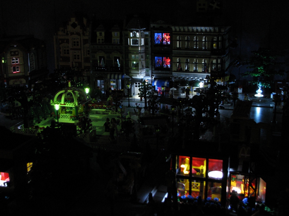by_night_led_lightning_1.jpg