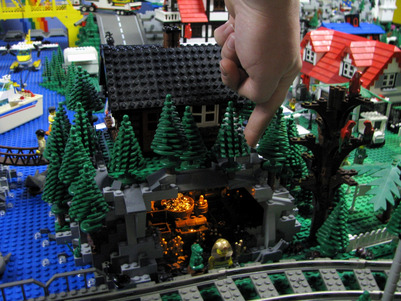 treasure_cave_s.jpg