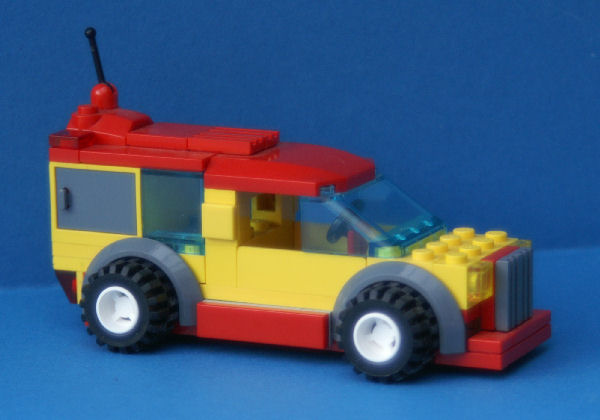 station_wagen_geel_rood.jpg