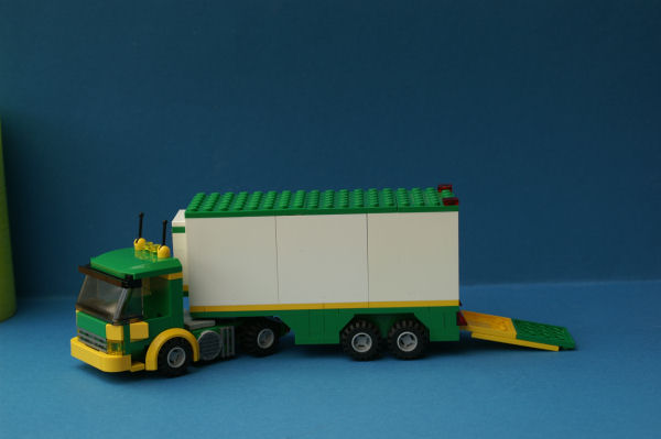 city_trailer_2.jpg