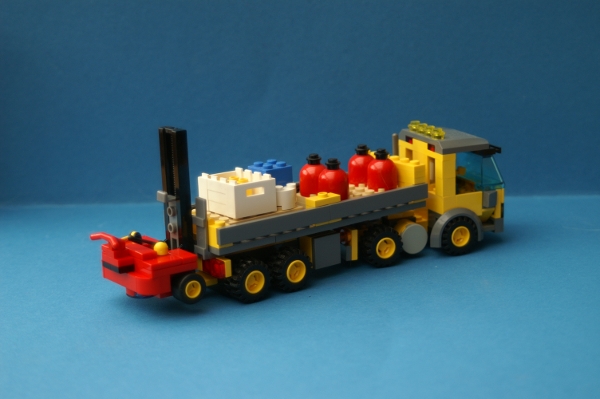 truck_met_kooiaap.jpg