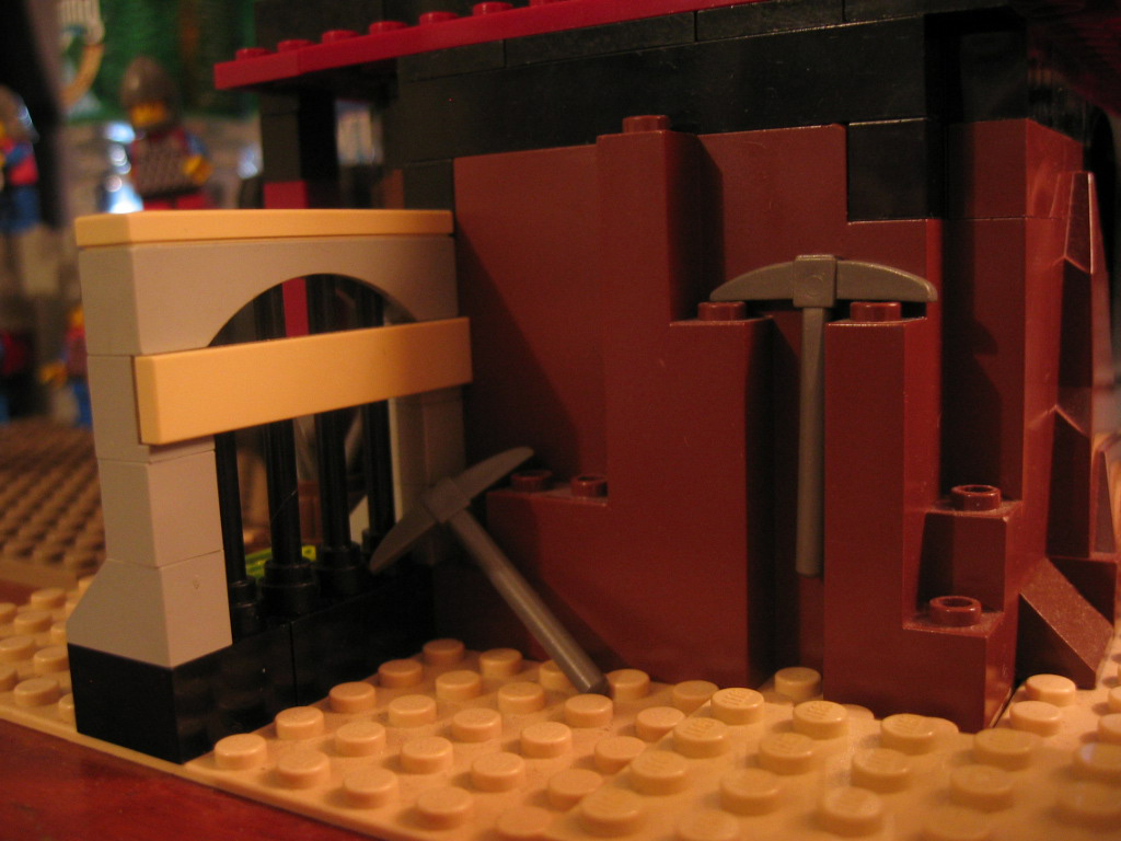 the_mine_entrance.jpg