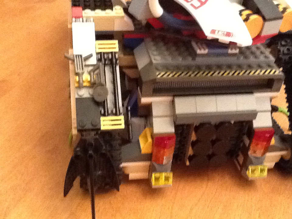 serpentine_tank_005.jpg