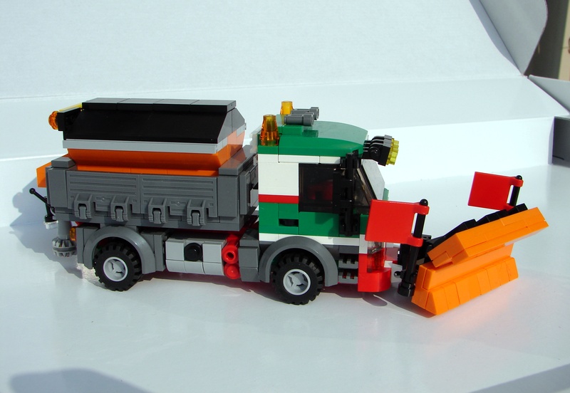 tippertruck-i-withsnowplough-06.jpg