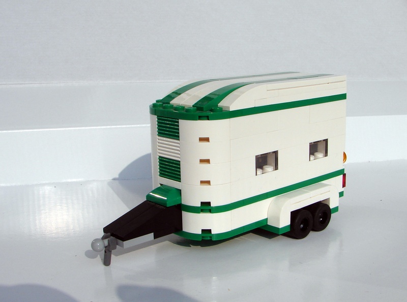 horsetrailer-i-01r.jpg