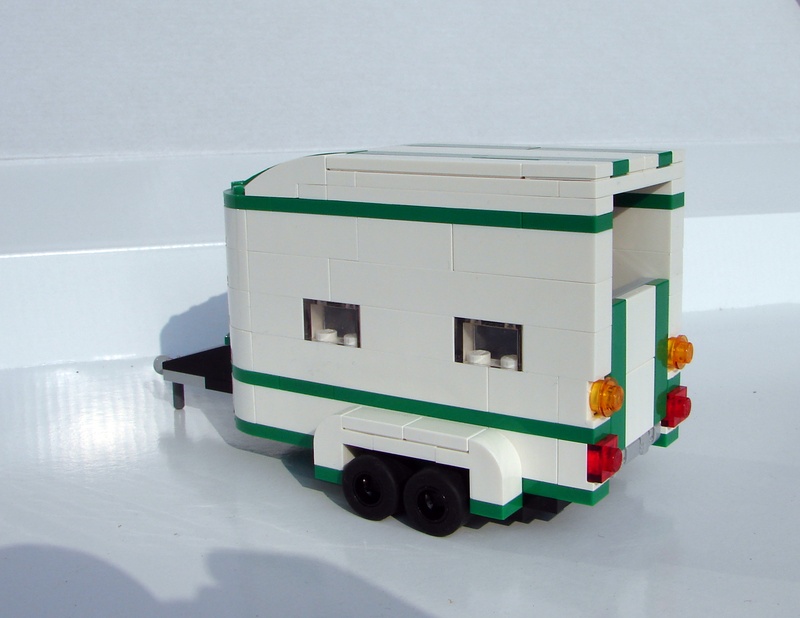 horsetrailer-i-02r.jpg