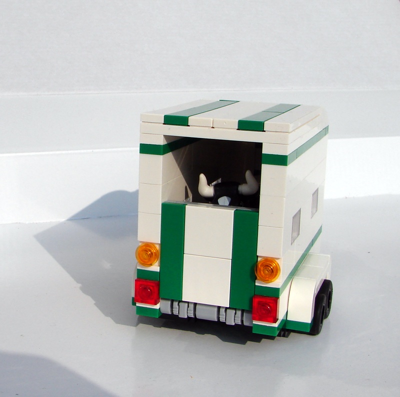 horsetrailer-i-03r.jpg