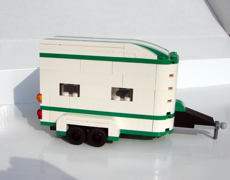 horsetrailer-i-04r.jpg