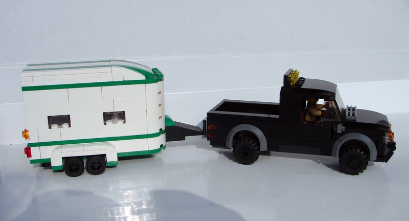 horsetrailer-i-06r.jpg