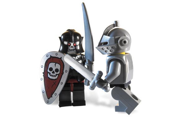 7009-minifigs.jpg