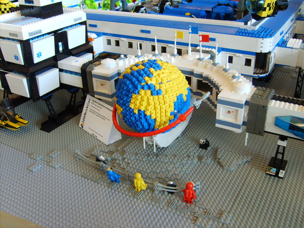 moonbase02.jpg