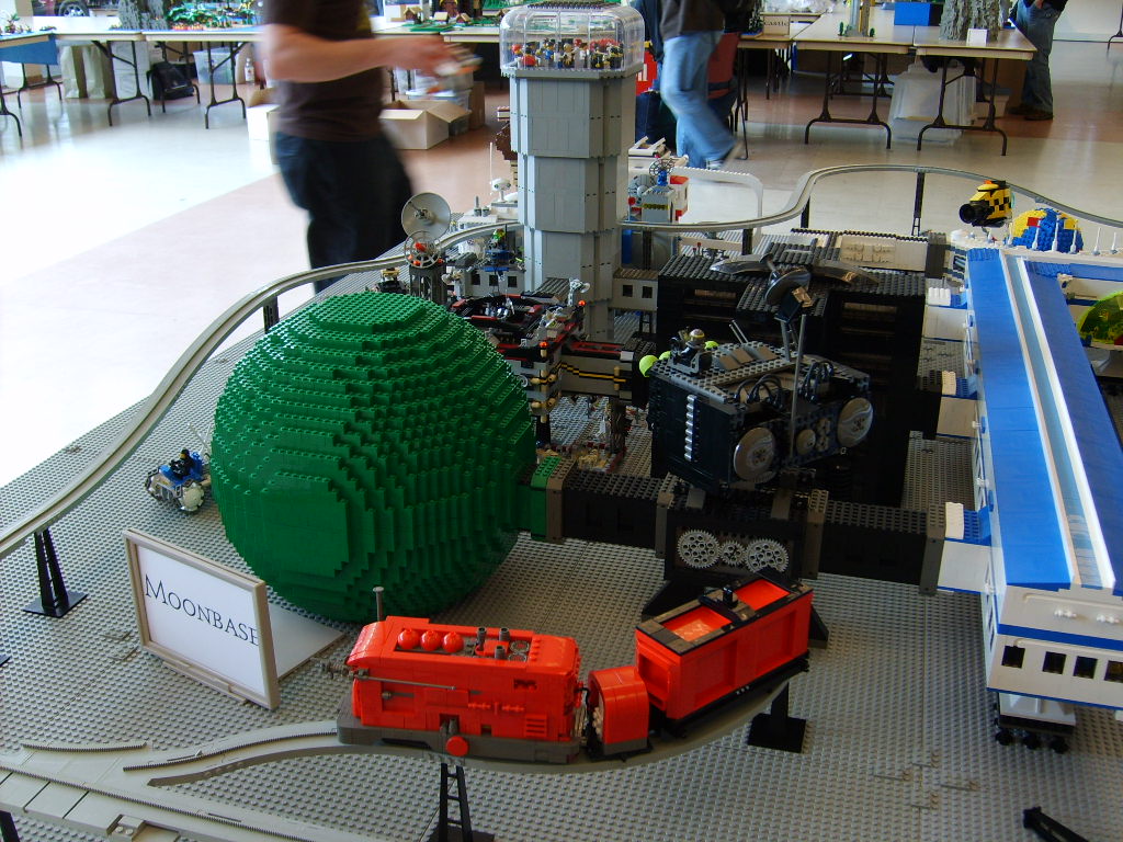 moonbase06.jpg