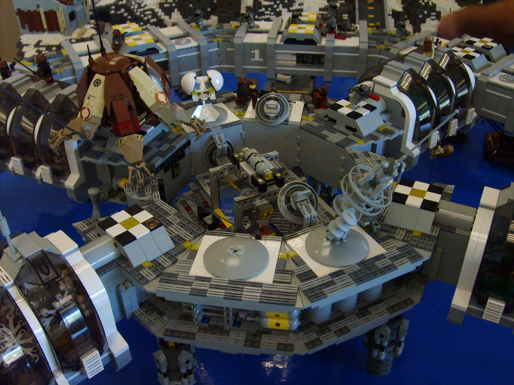 omicron08.jpg
