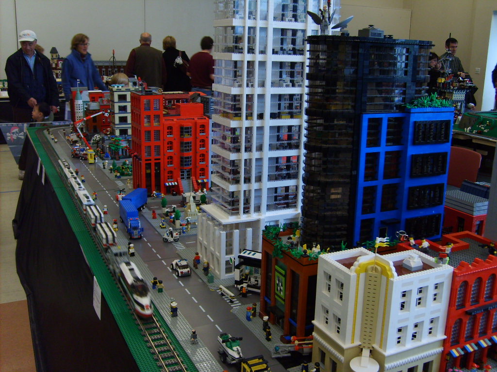 towntrain02.jpg