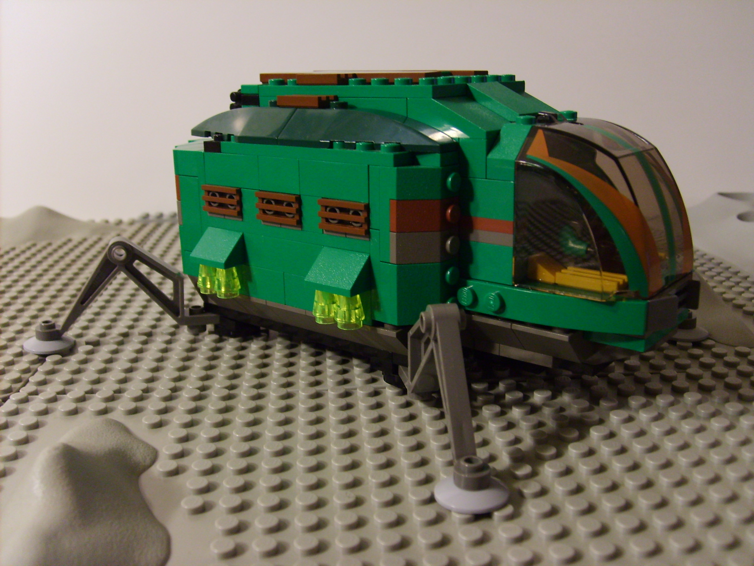 side_right_03.jpg