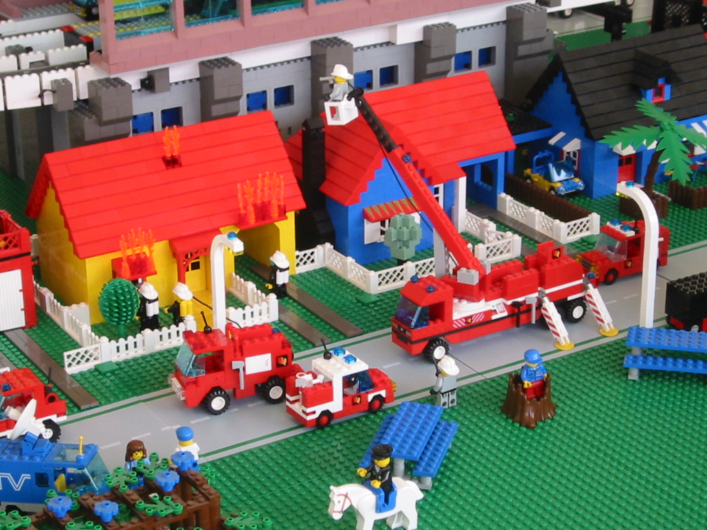 residentialhouses2houseonfire.jpg