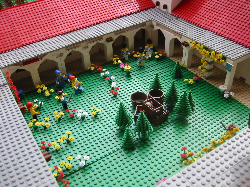 courtyard03.jpg
