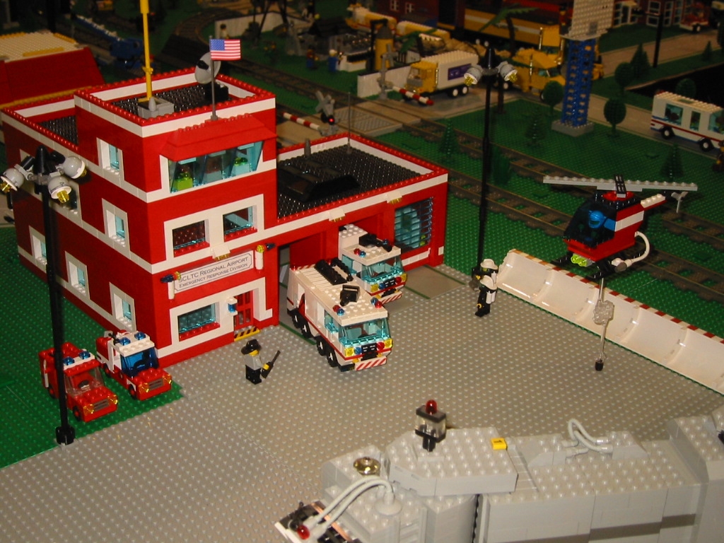fdairportfirehouse1.jpg