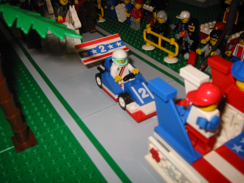 parade-patrioticracecar.jpg