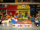 parade-patrioticfloatstarbucks.jpg
