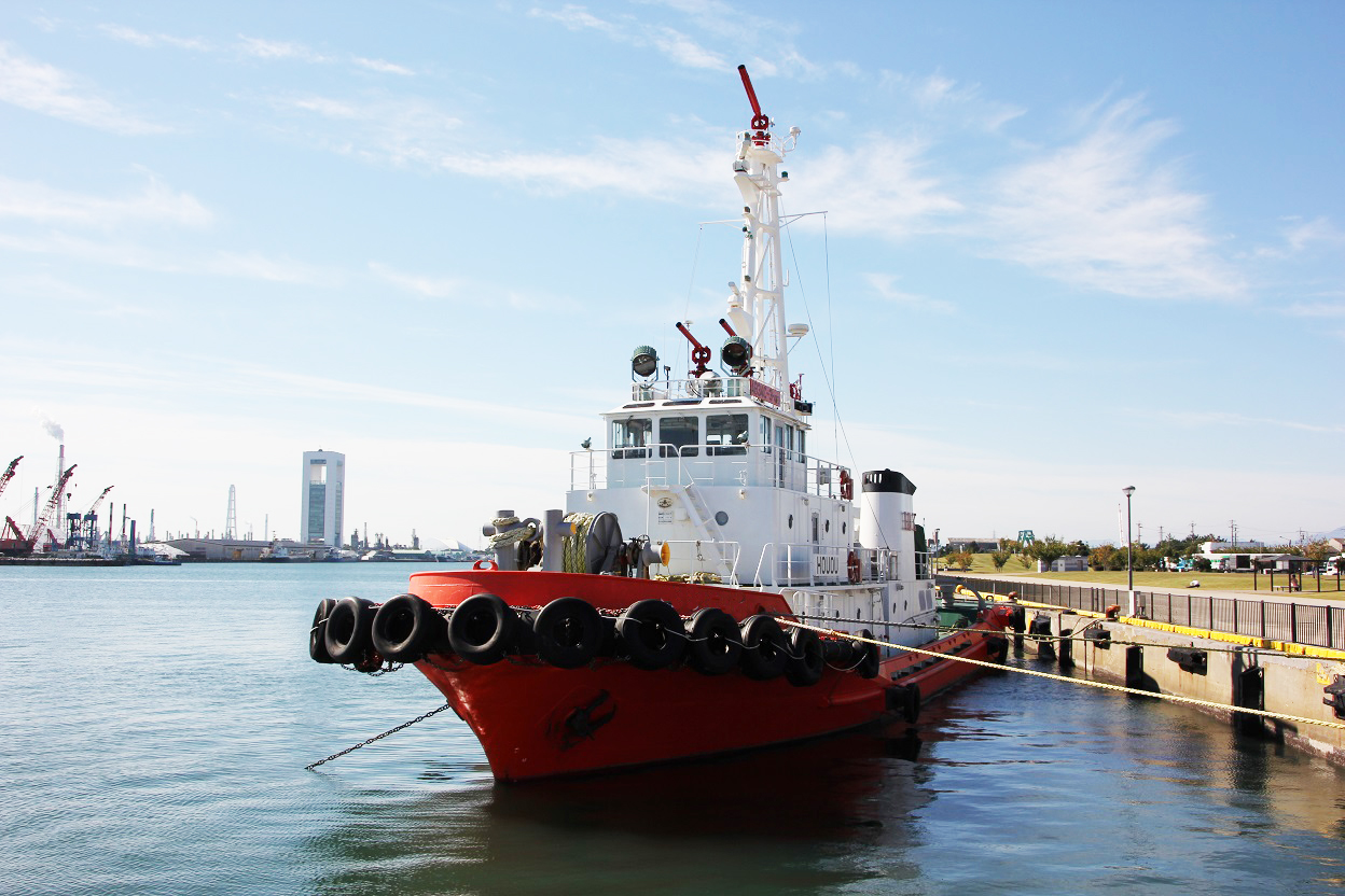 1Fire-Fighting-Tug-Boat-1.jpg