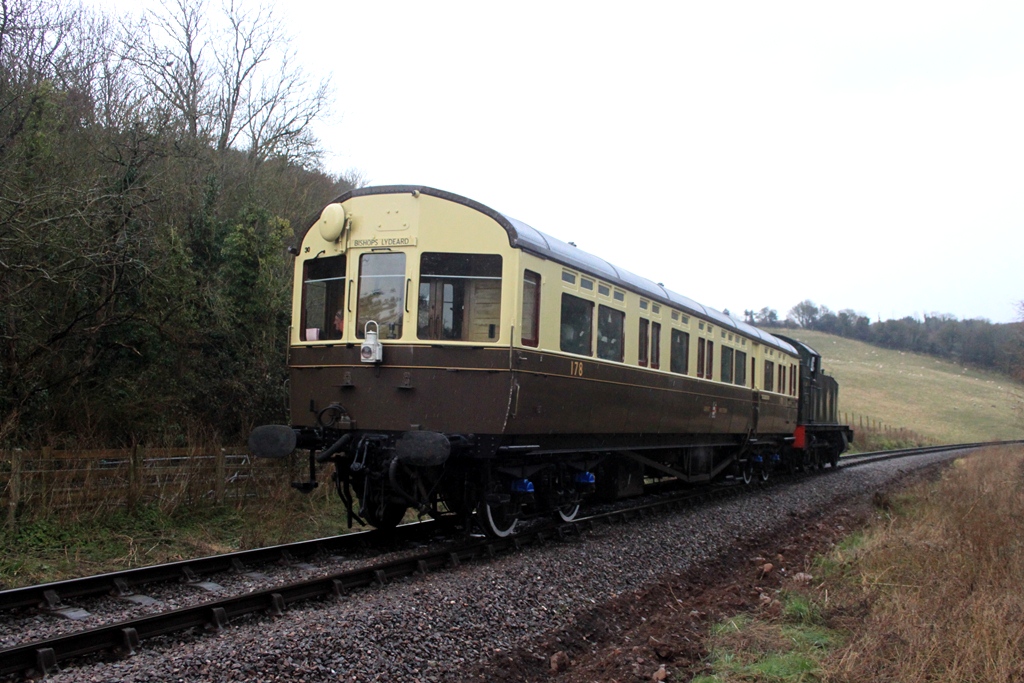 Kentford_-_GWR_autocoach_178_with_5542.jpg