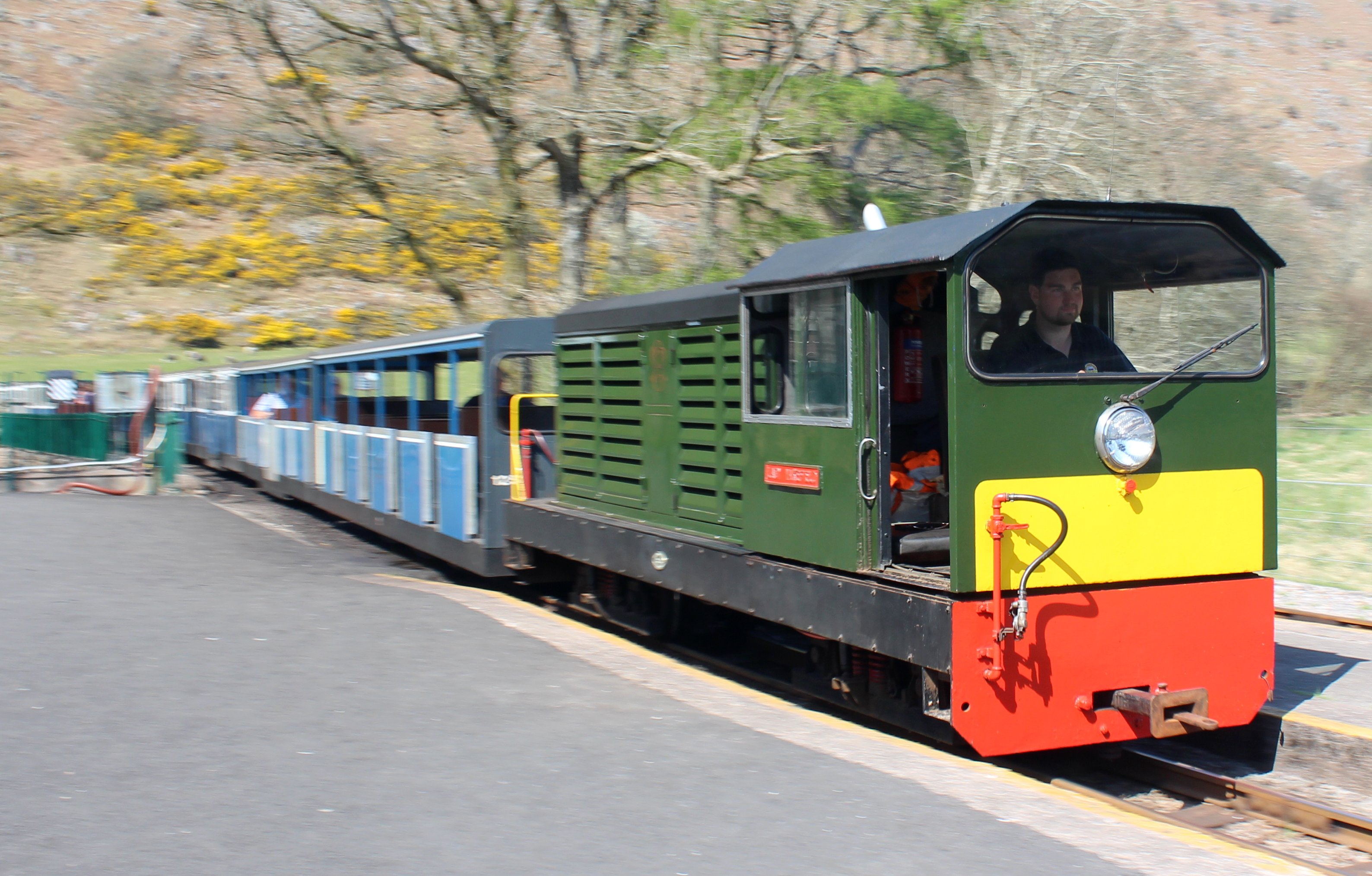 ravenglass-and-eskdale-railway-bo-bo-diesel-hydraulic.jpg