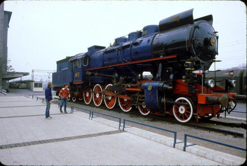 z_11015_orig_f01.jpg