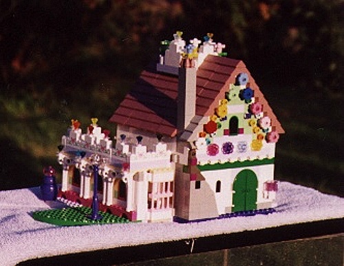 legogbreadhouse1.jpg