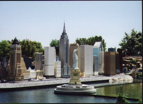 ll2newyorkstatue.jpg
