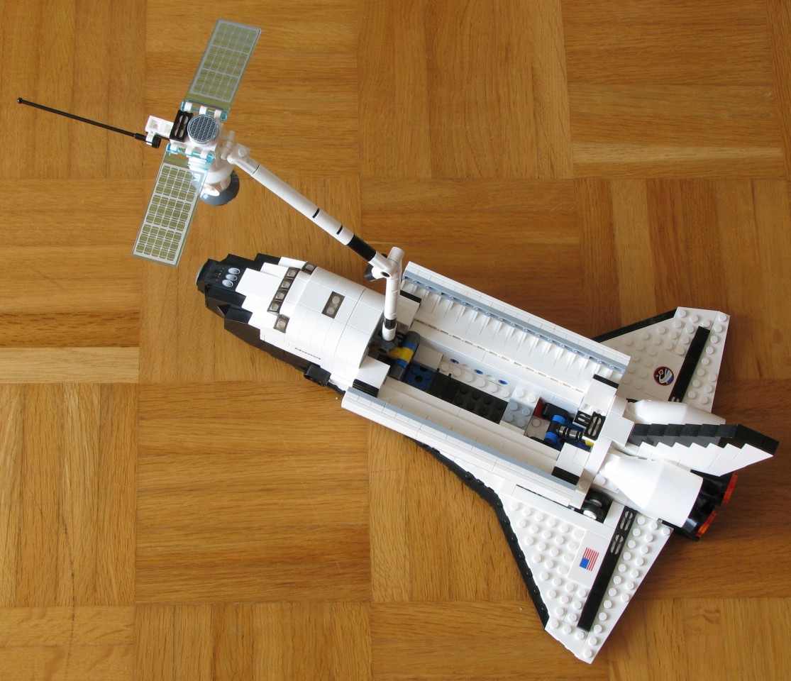 34_shuttlesatellite_5518.jpg