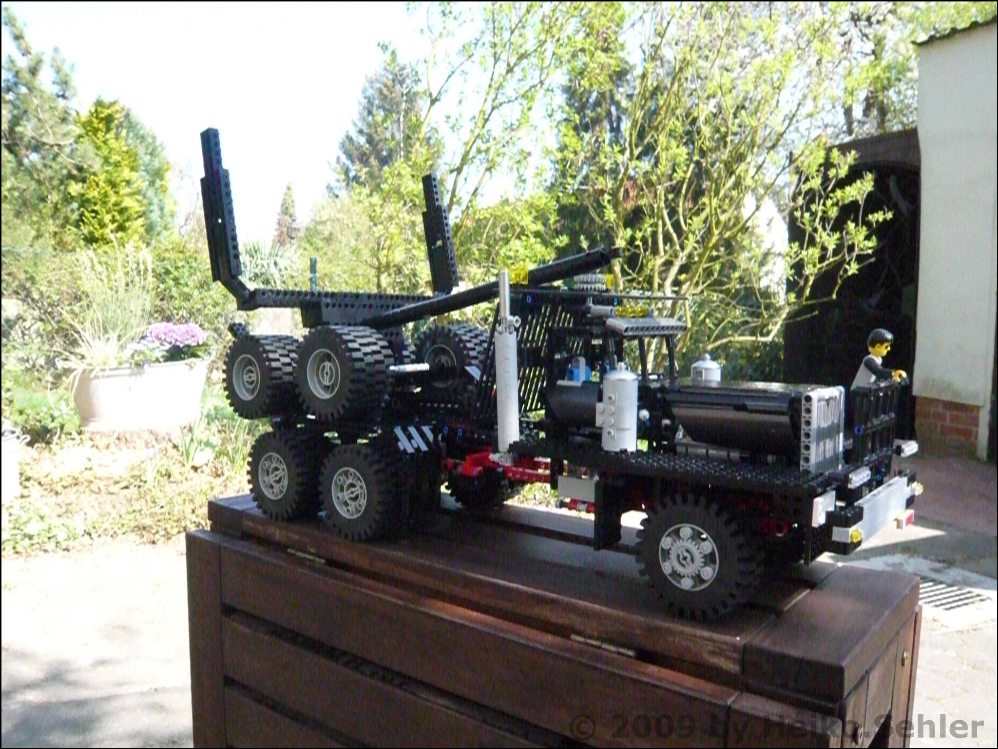 294pazific-logging-truck.jpg