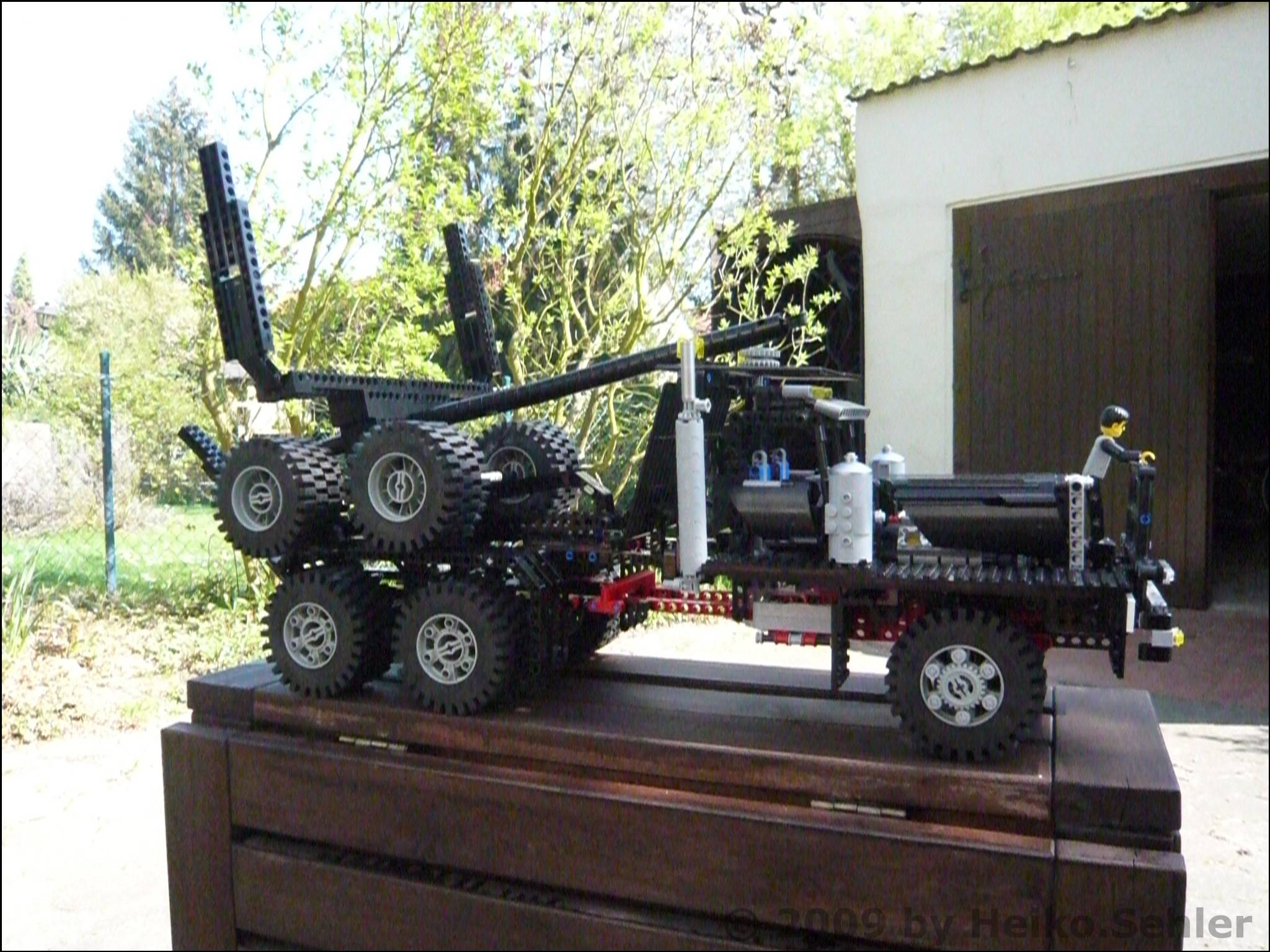 295pazific-logging-truck.jpg