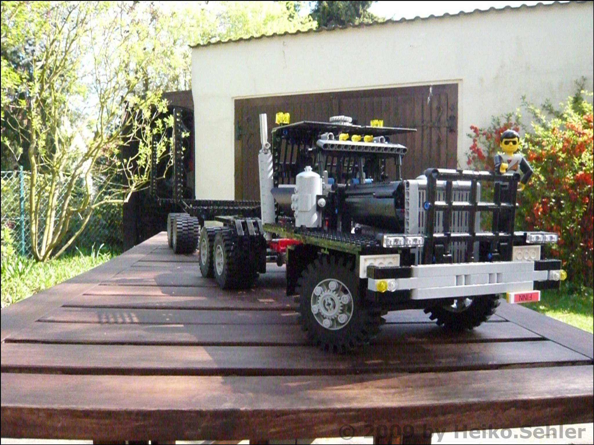 310pazific-logging-truck.jpg