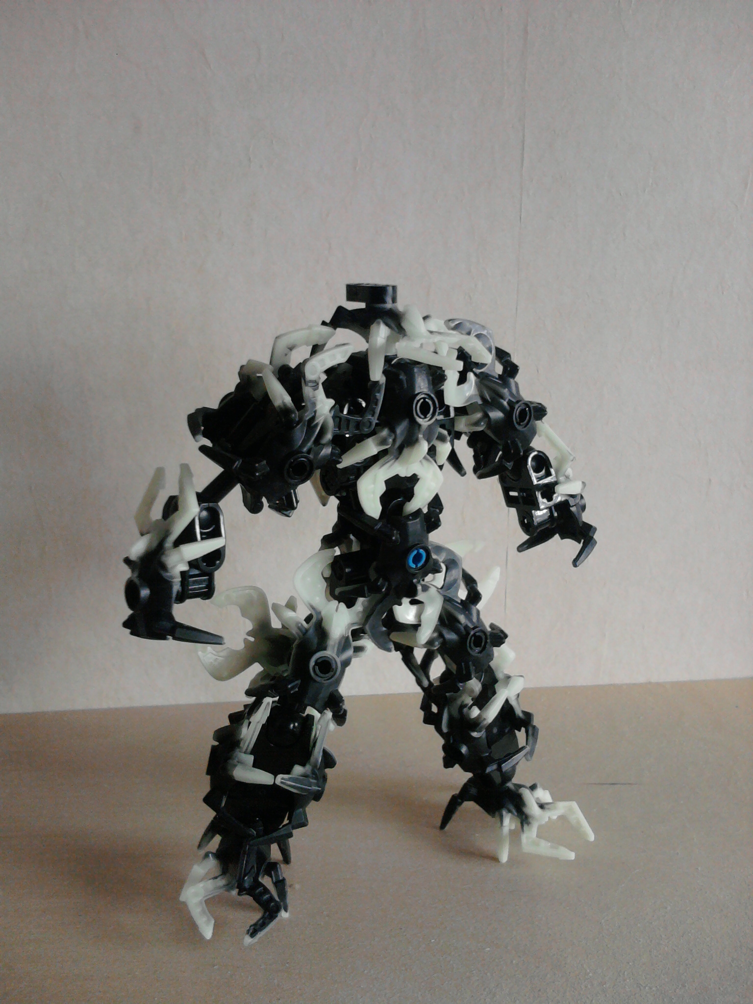 visorak_titan_2.jpg