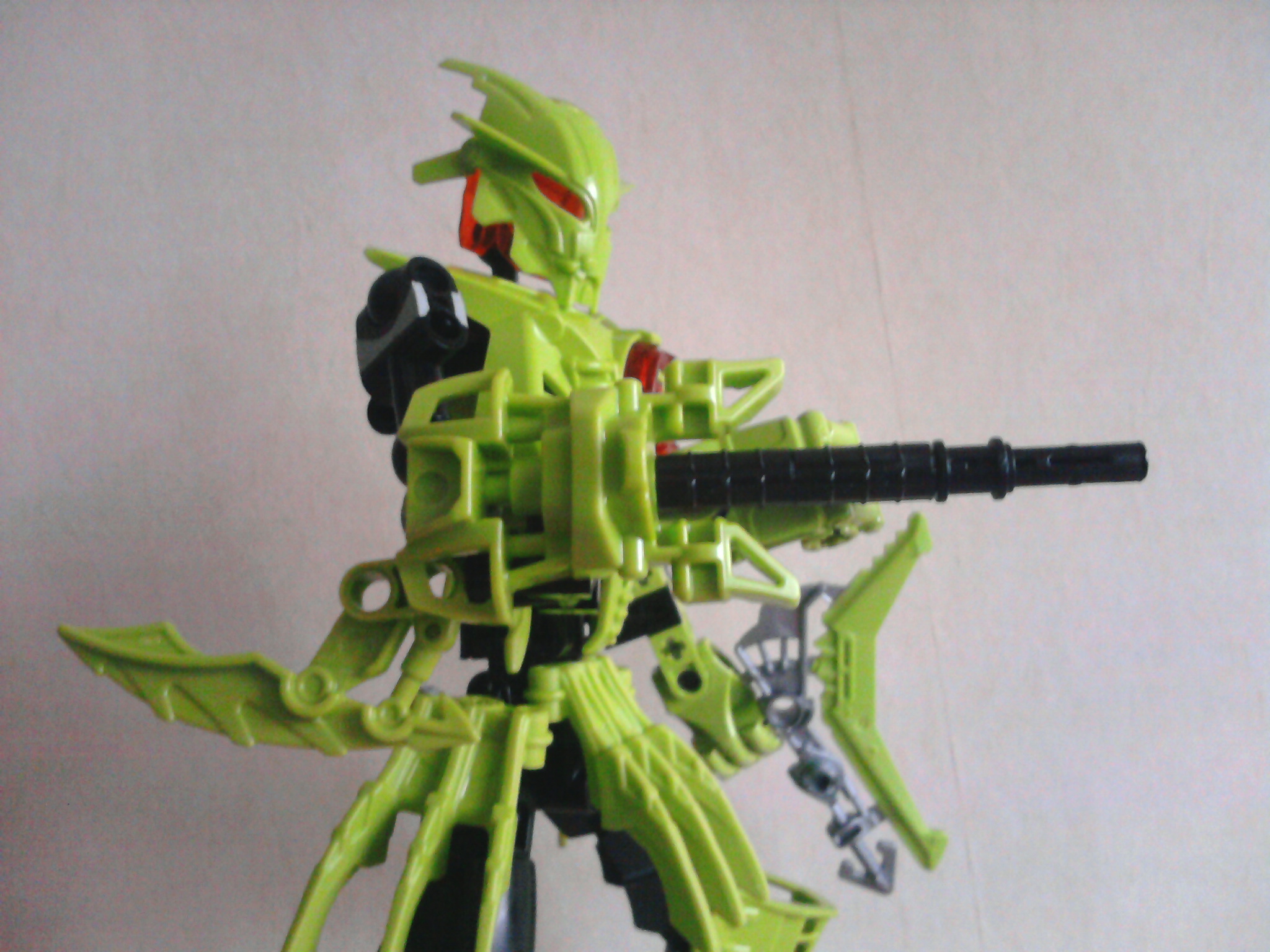 breezweaponarm.jpg