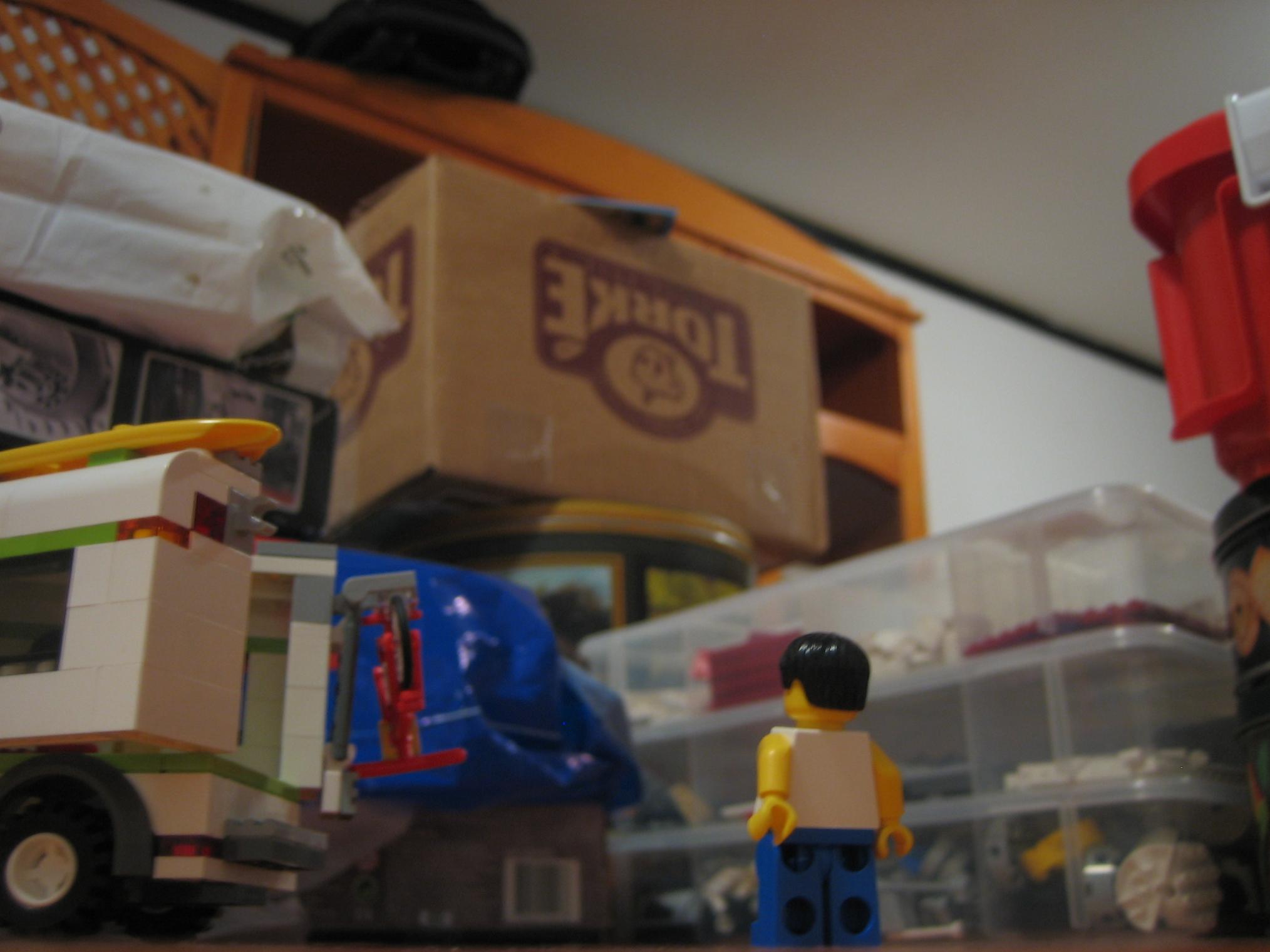 001_how_can_i_get_all_these_lego_boxes_in_the_van....jpg
