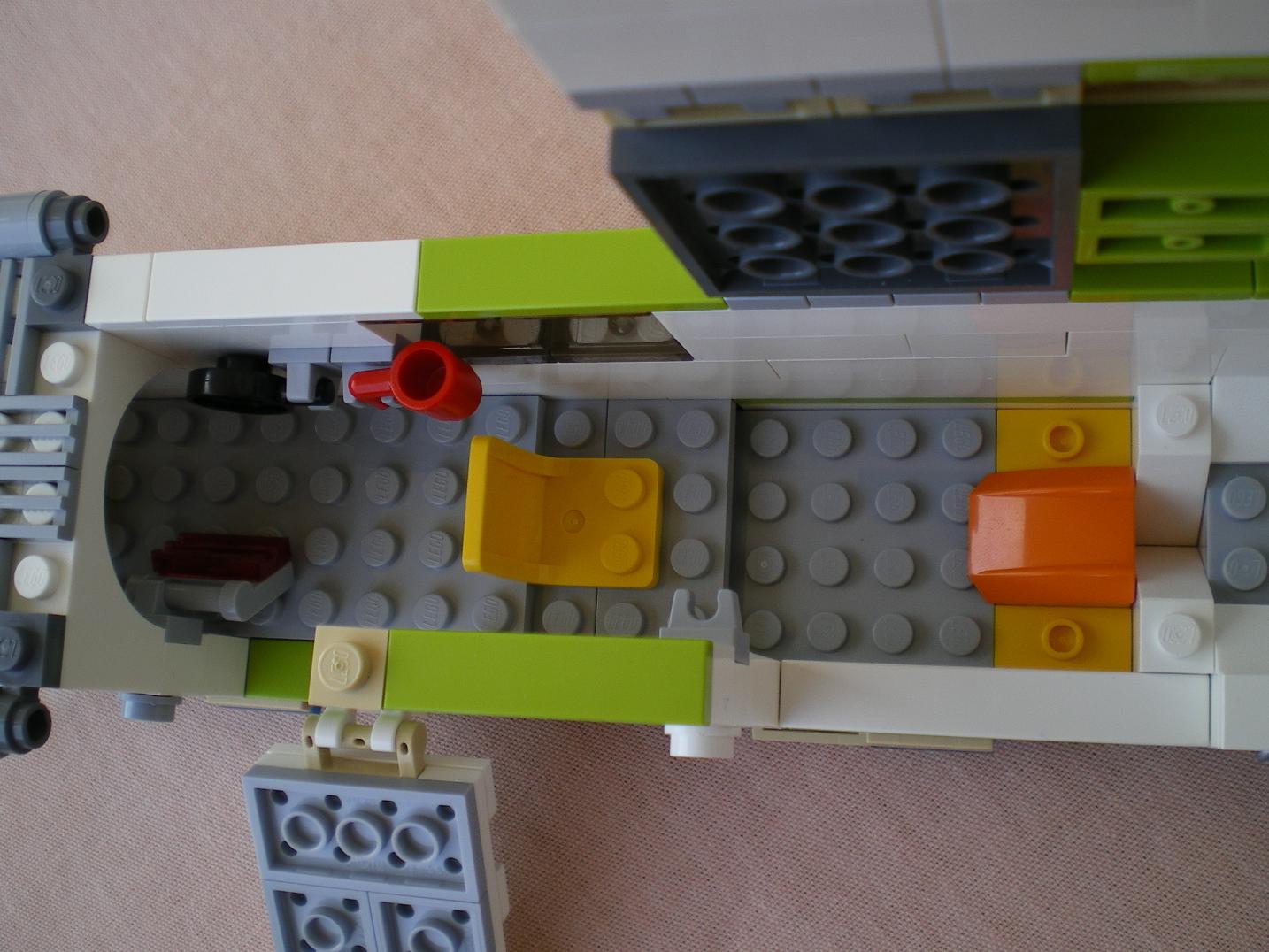 011_interior.jpg