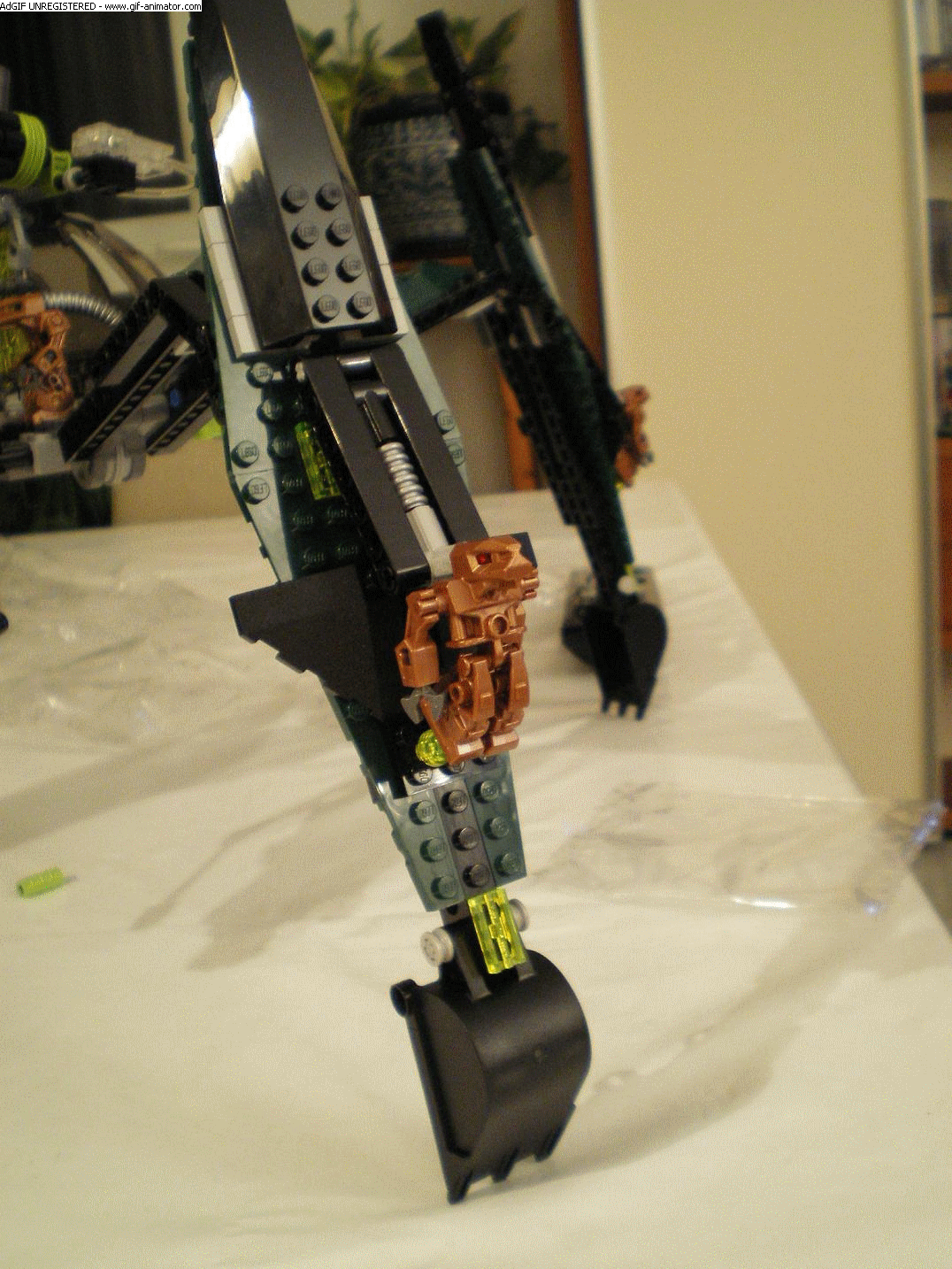 014_drop_robot.gif