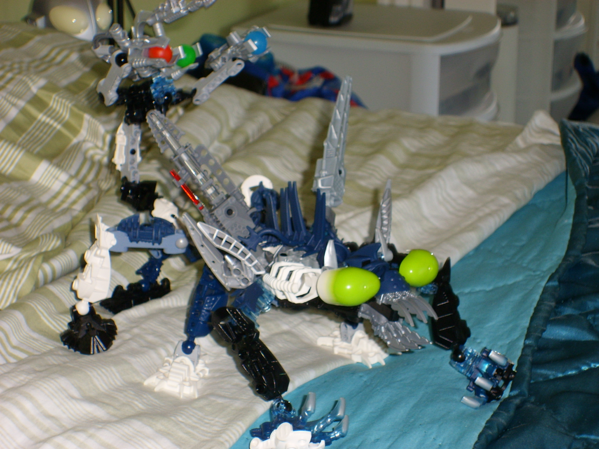 mocs_bionicle_001.jpg