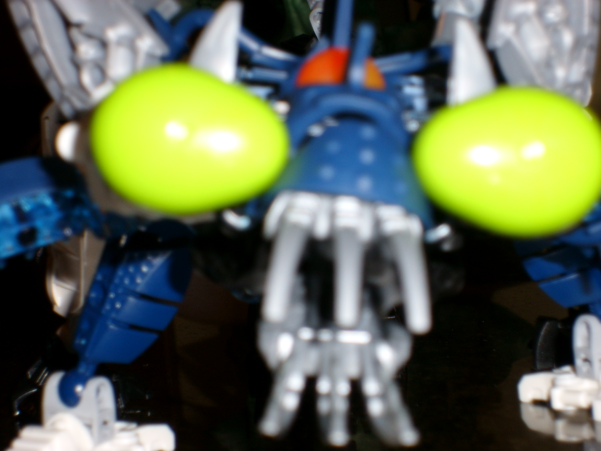 mocs_bionicle_004.jpg