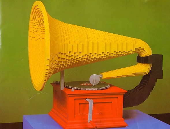 84lwsgrammaphone.jpg