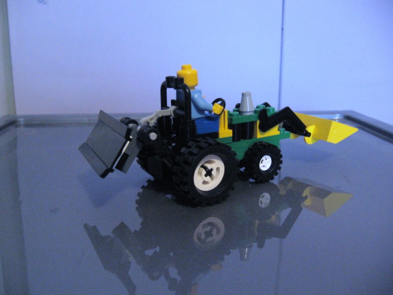 small_tractor_rear.jpg