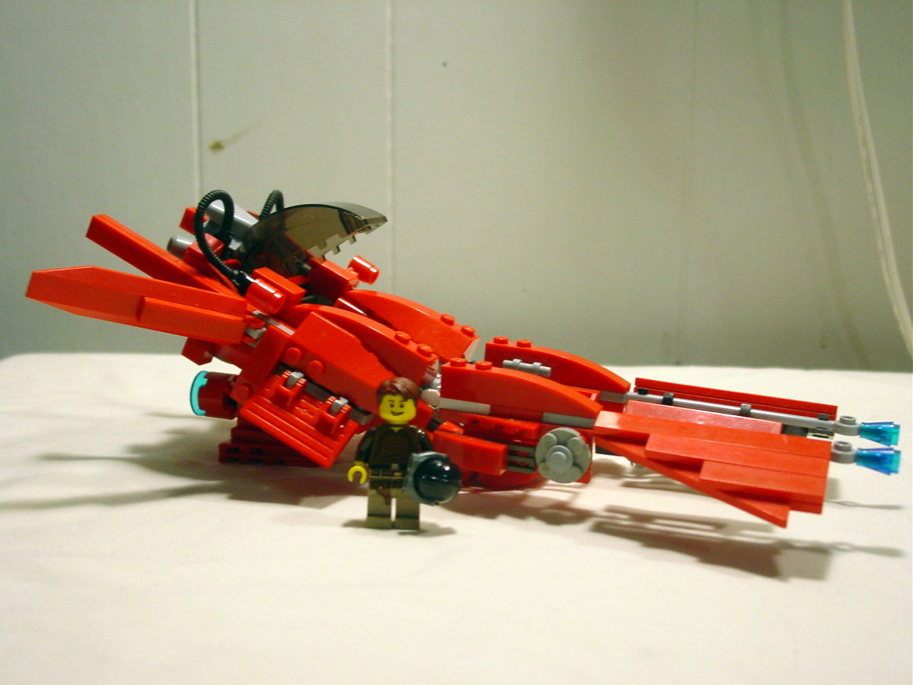 red_space_fighter_012.jpg