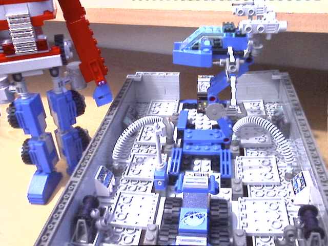 optimus-2f.jpg