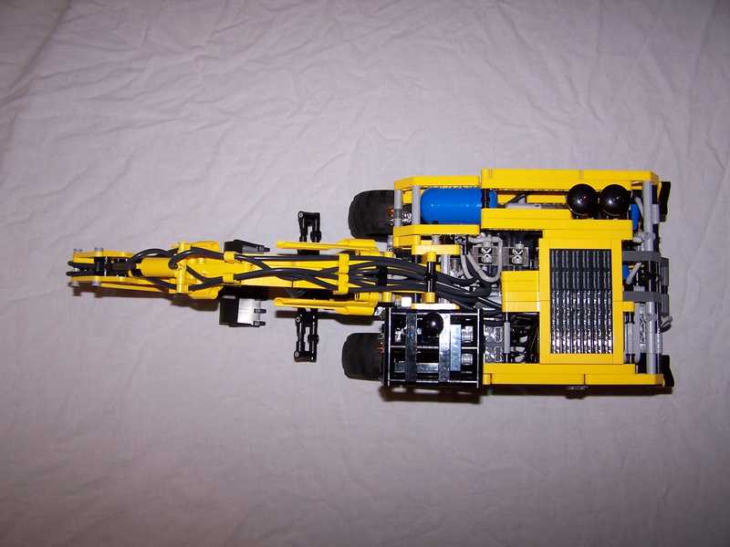 exca-pneu05.jpg