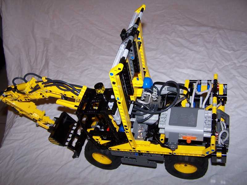 exca-pneu06.jpg