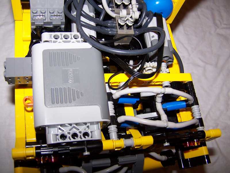 exca-pneu08.jpg