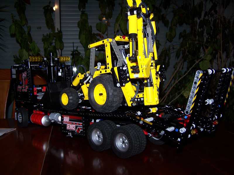 moc8285-015.jpg