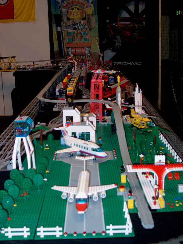 airport-monorail.jpg